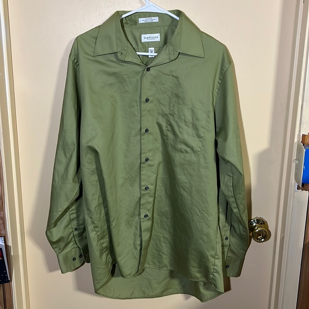 Green VanHeusen Dress Shirt